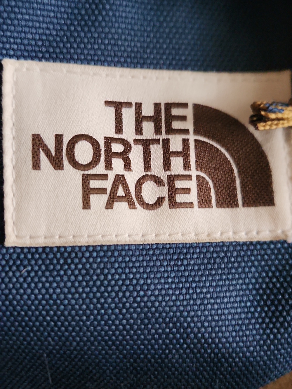 The North Face Two-Tone Belt Bag - Picture 5 of 11